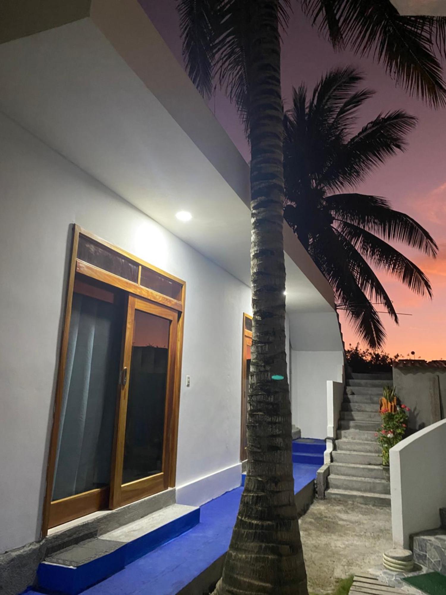 Penguin House Ξενοδοχείο Puerto Villamil Εξωτερικό φωτογραφία